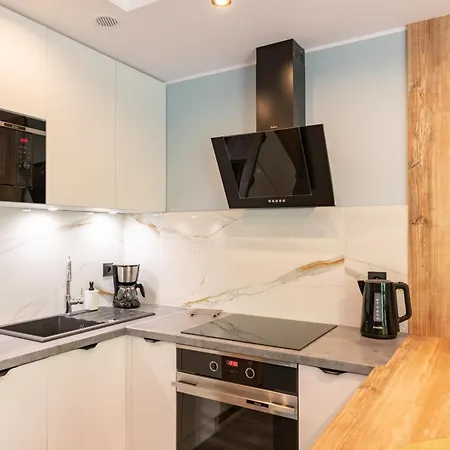 Appartement W Sam By Klif - Dwupoziomowy Z 2 Sypialniami Balkonem Widokiem Na Las, Parkingiem *