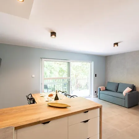 Appartement W Sam By Klif - Dwupoziomowy Z 2 Sypialniami Balkonem Widokiem Na Las, Parkingiem Ustka