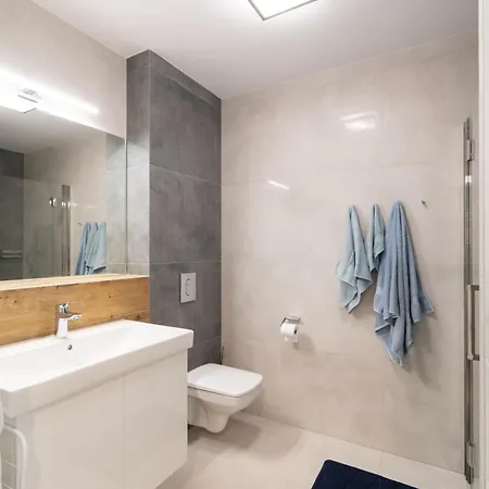 Appartement W Sam By Klif - Dwupoziomowy Z 2 Sypialniami Balkonem Widokiem Na Las, Parkingiem