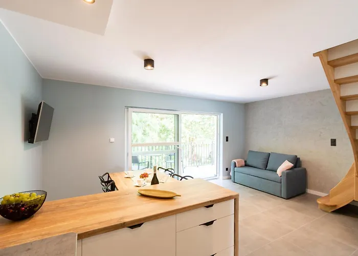 Lägenhet W Sam By Klif - Dwupoziomowy Z 2 Sypialniami Balkonem Widokiem Na Las, Parkingiem Ustka