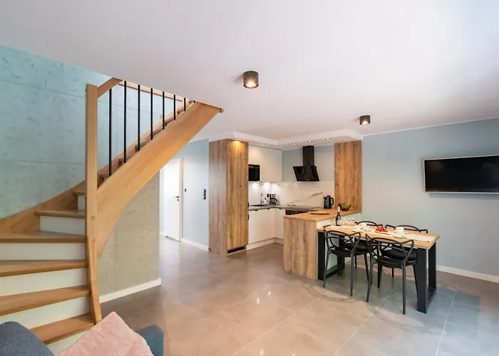 Lägenhet W Sam By Klif - Dwupoziomowy Z 2 Sypialniami Balkonem Widokiem Na Las, Parkingiem Ustka