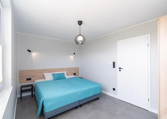 W Sam By Klif - Dwupoziomowy Z 2 Sypialniami Balkonem Widokiem Na Las, Parkingiem Ustka